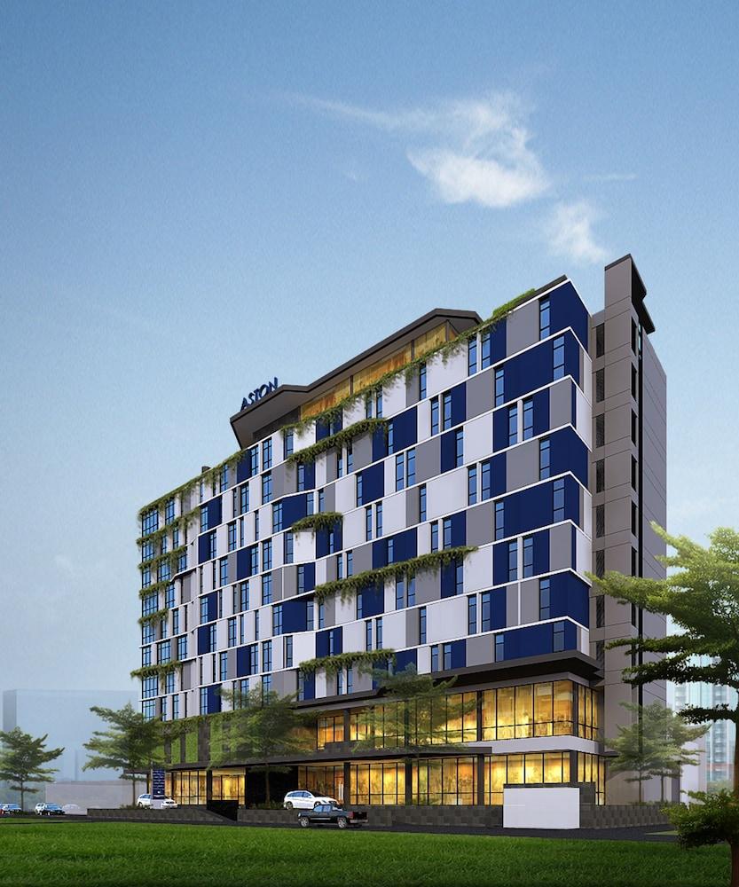 Aston Inn Pandanaran Semarang Ngoại thất bức ảnh