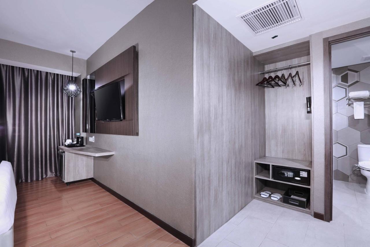 Aston Inn Pandanaran Semarang Ngoại thất bức ảnh