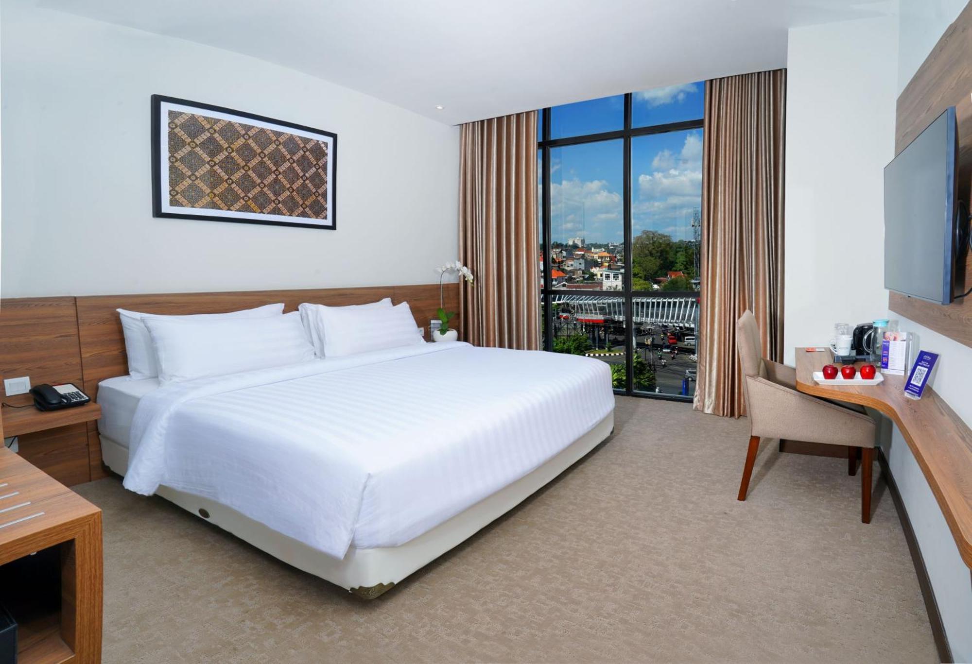 Aston Inn Pandanaran Semarang Ngoại thất bức ảnh